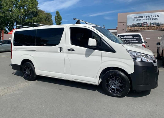 TOYOTA HIACE VAN Toyota HiAce (2022) on ROH Trophy