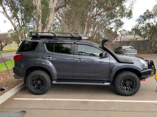 ISUZU MU-X Isuzu MU-X on ROH Vapour