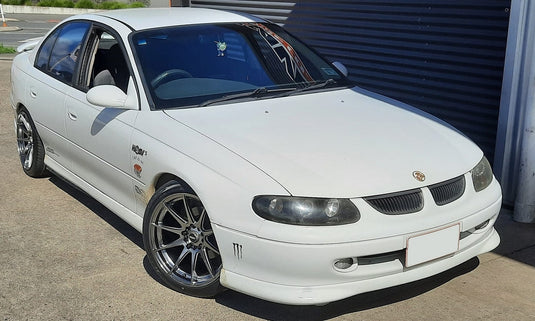 HOLDEN COMMODORE VB-VZ Holden Commodore VT on BGW Circuit