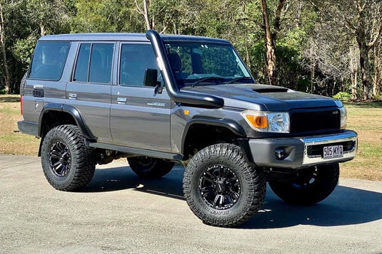 Toyota Land Cruiser 76 Series on ROH Vapour
