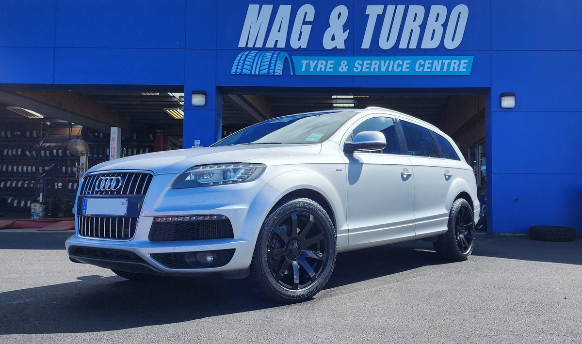 Audi Q7 (2011) on Covert RV3