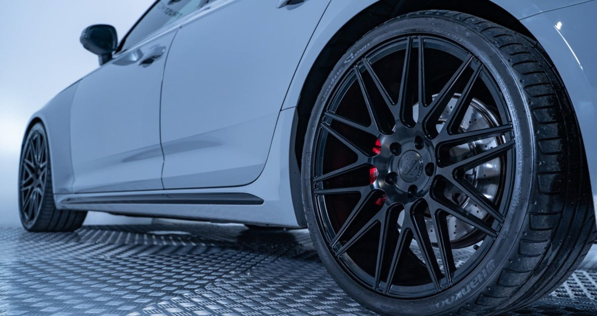 Audi RS4 (2019) on Covert CV8