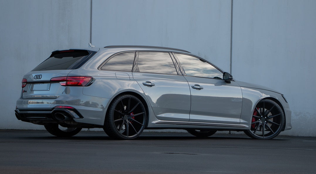 Audi RS4 on COVERT CV6