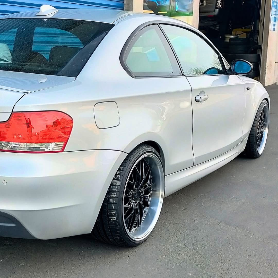 BMW 1 Series (2008) on Covert CV7