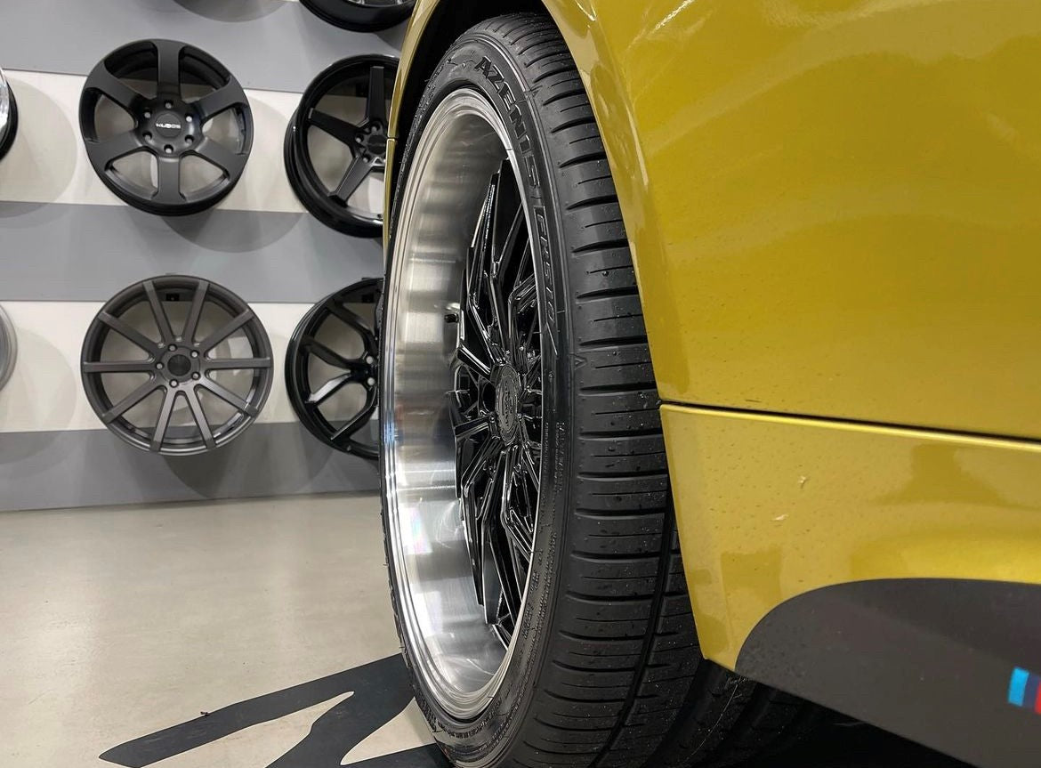 BMW M4 (2014) on Covert CV7