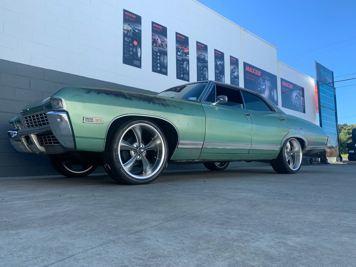 Chevrolet Caprice (1968) on Ridler R695