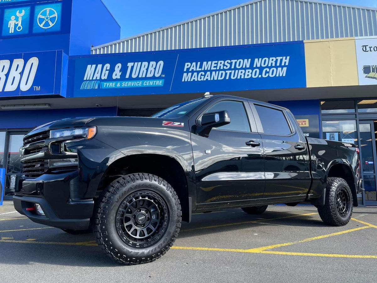 Chevrolet Silverado (2021) on ROH Assault