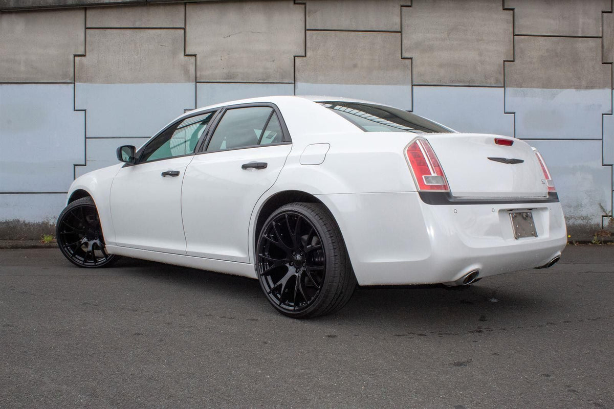 Chrysler 300C (2013) on BGW HCM