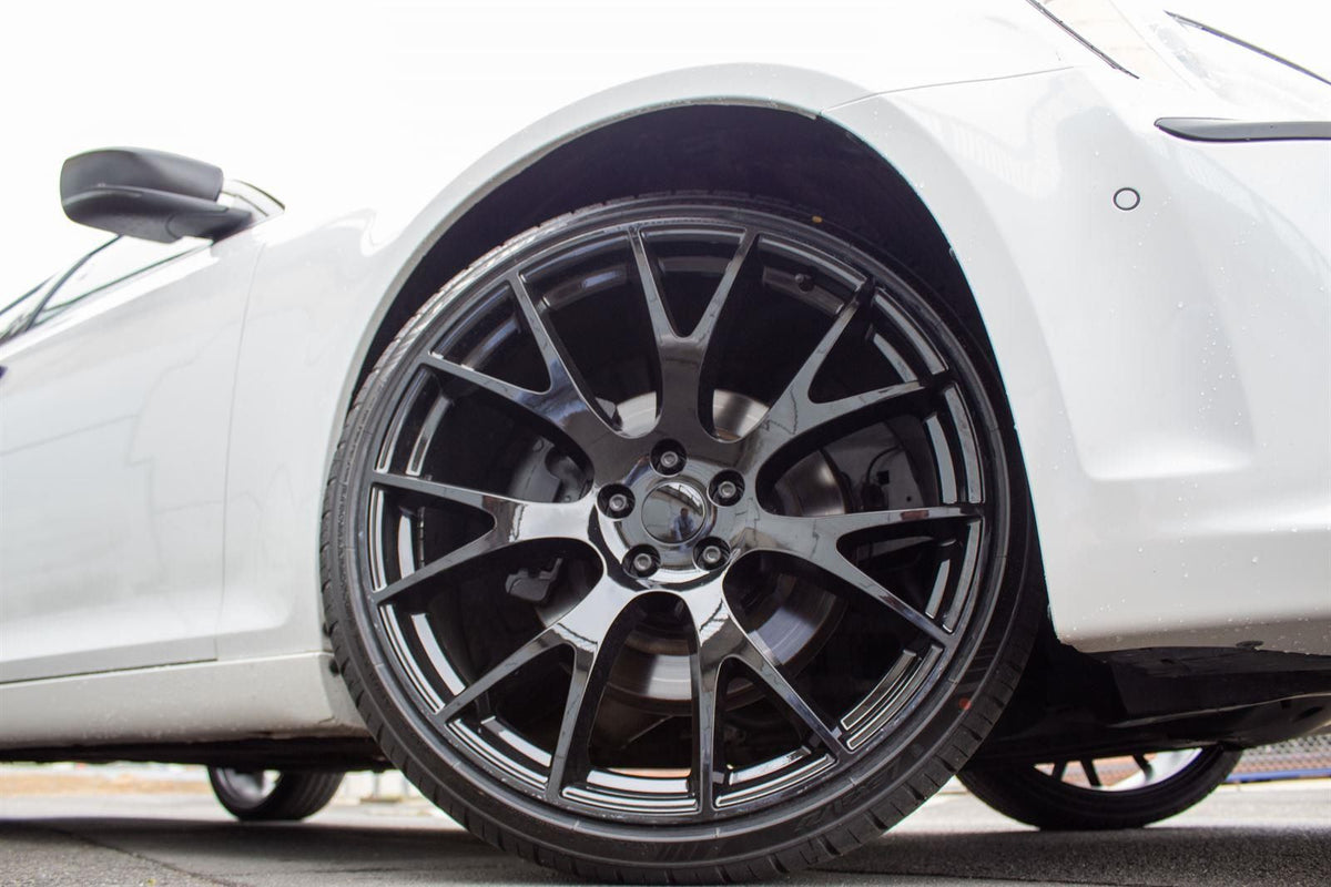 Chrysler 300C (2013) on BGW HCM