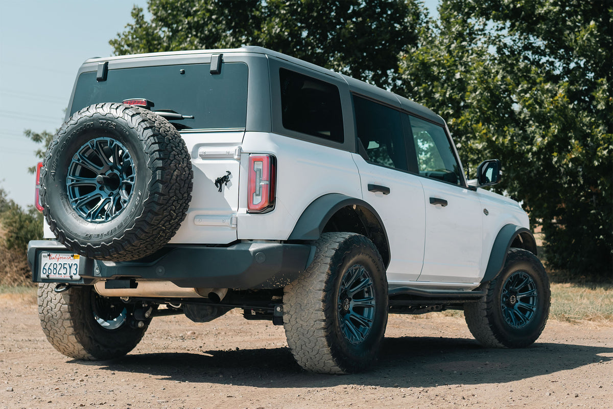 Ford Bronco (2022) on 17x9" Black Rhino Diamondback