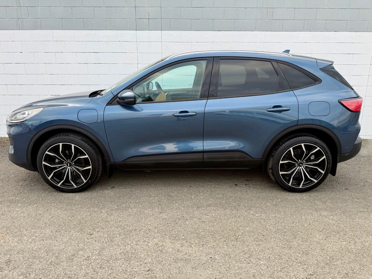 Ford Escape (2023) on BGW Black Widow