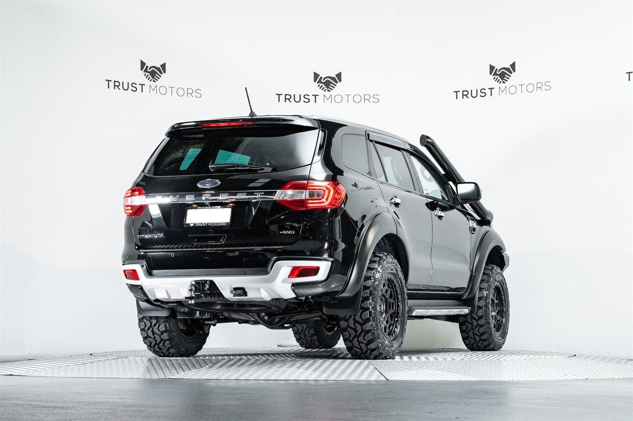Ford Everest (2020) on Covert RTO5