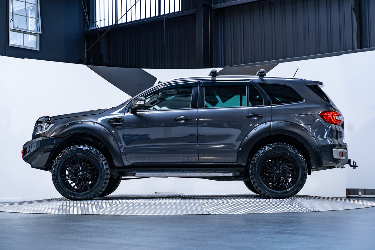 Ford Everest (2021) on RDR RD50