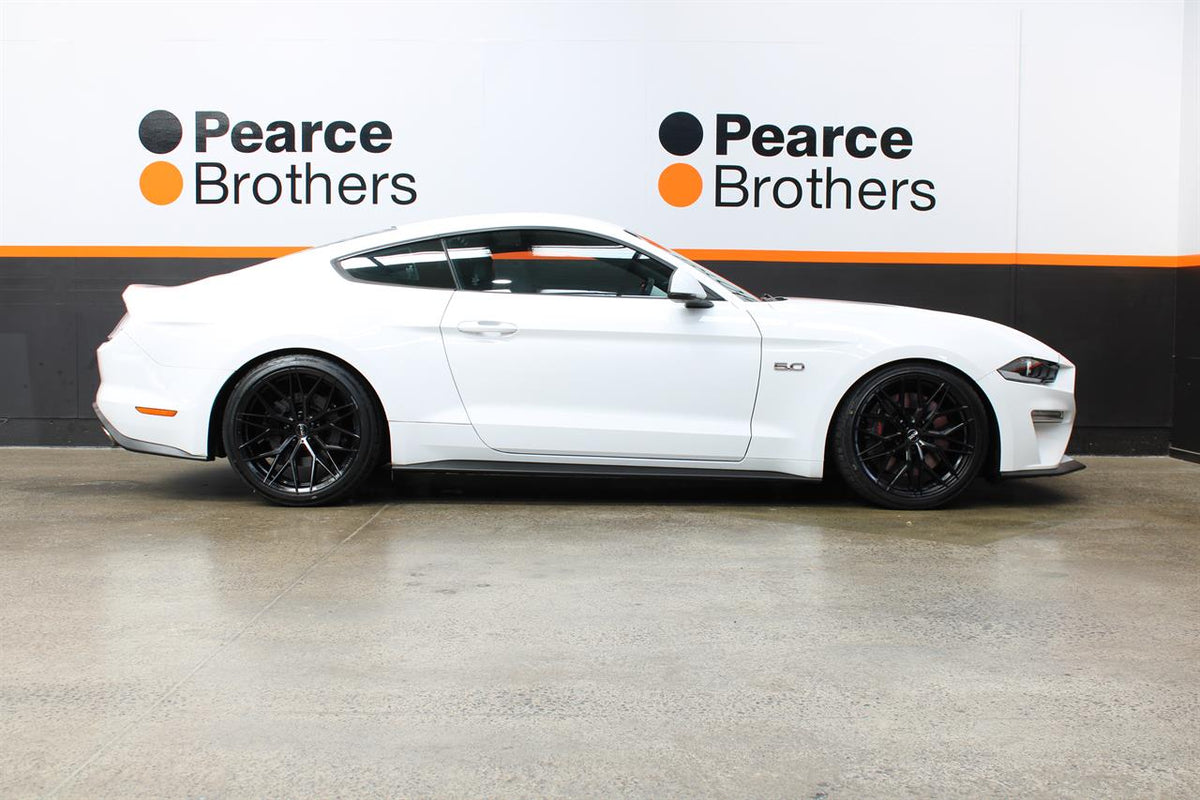 Ford Mustang GT (2018) on ROH RF4