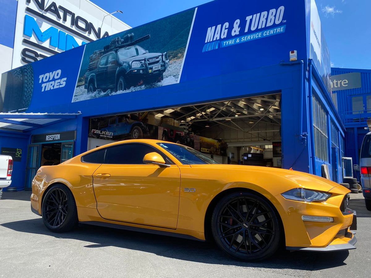 Ford Mustang on ROH RF4