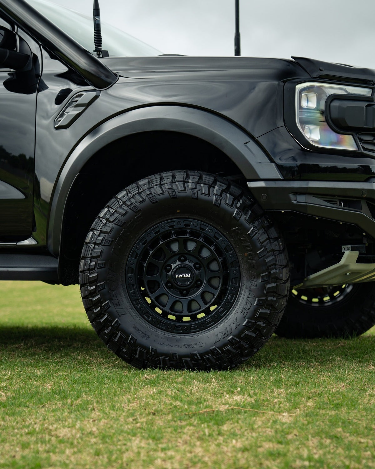 Ford Ranger Raptor (2023) on ROH Assault
