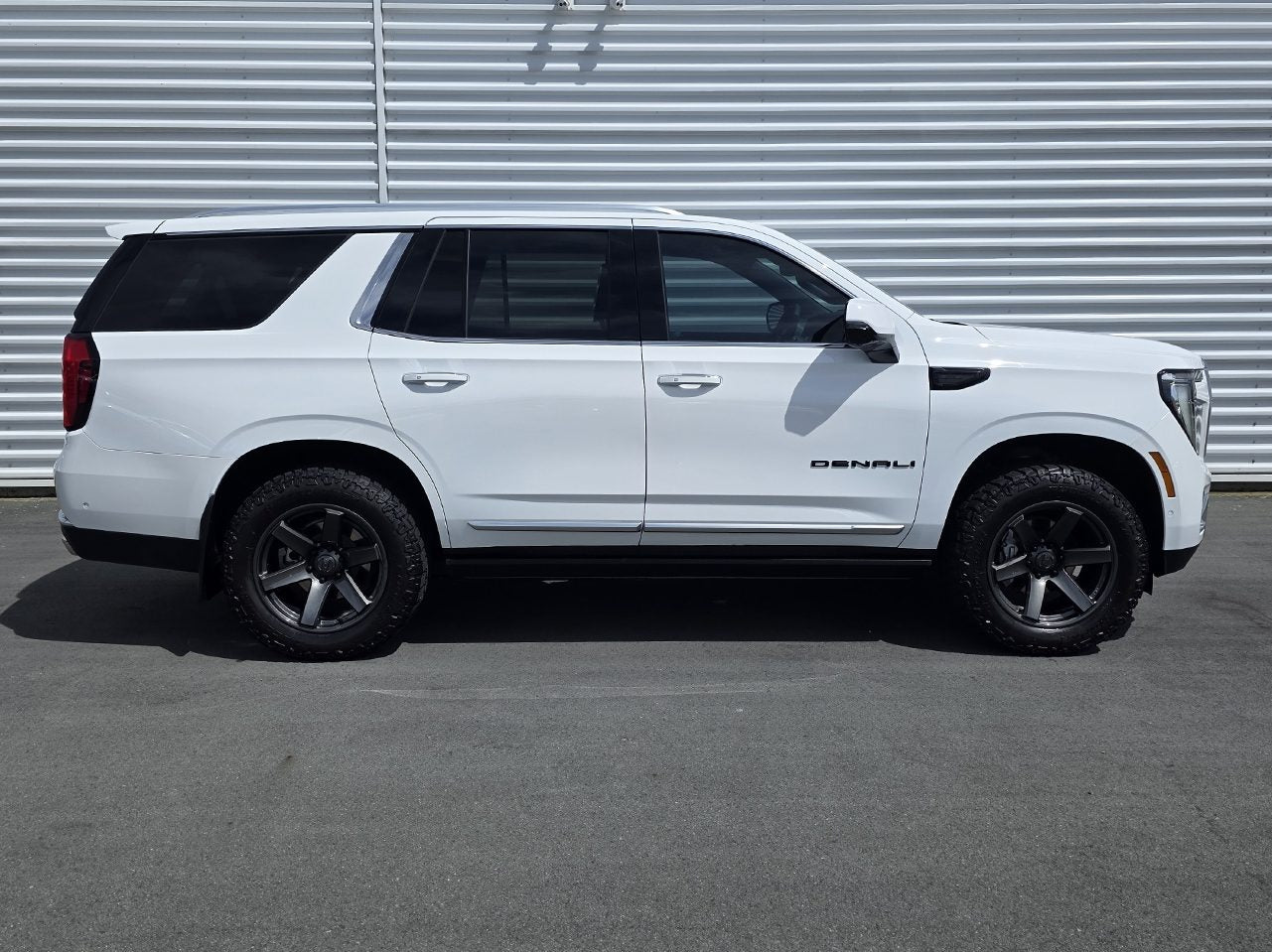GMC Yukon (2025) on BGW Beast