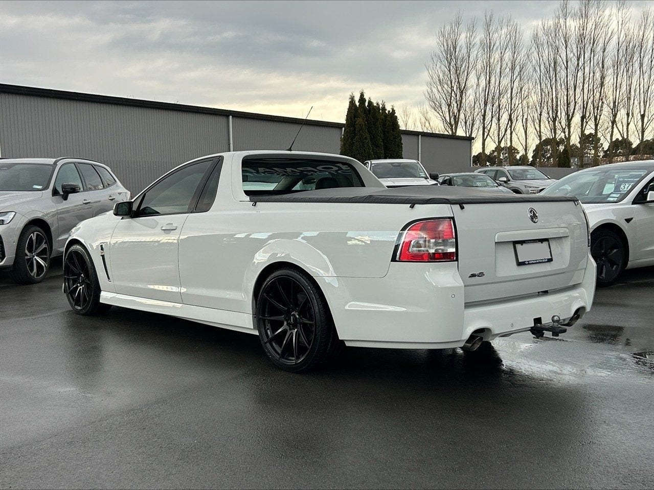 Holden Commodore VF (2013) on BGW Circuit