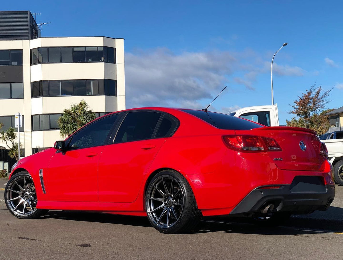 Holden Commodore VF (2014) on BGW Circuit