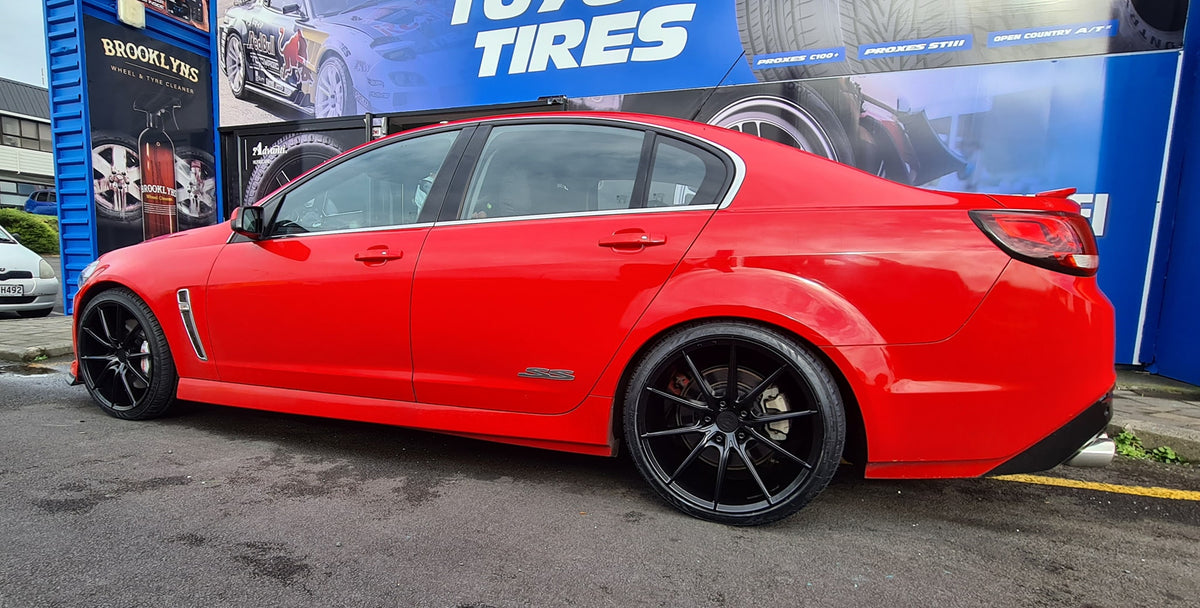 Holden Commodore VF on Covert CV6