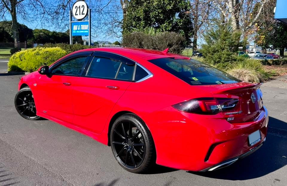 Holden Commodore VXR (2019) on Covert CV6