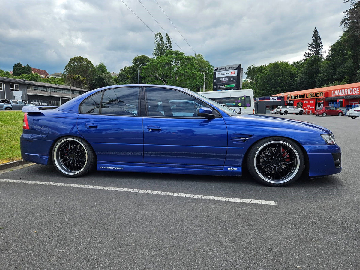Holden Commodore VZ Clubsport (2005) on Covert CV7