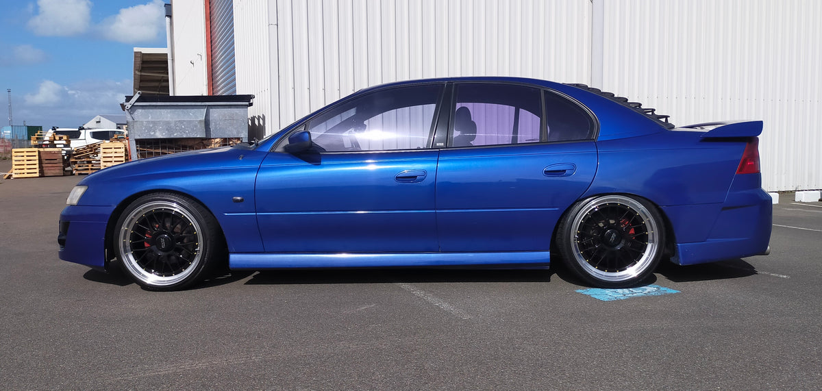 Holden Commodore VZ (2005) on BGW Euro Mesh
