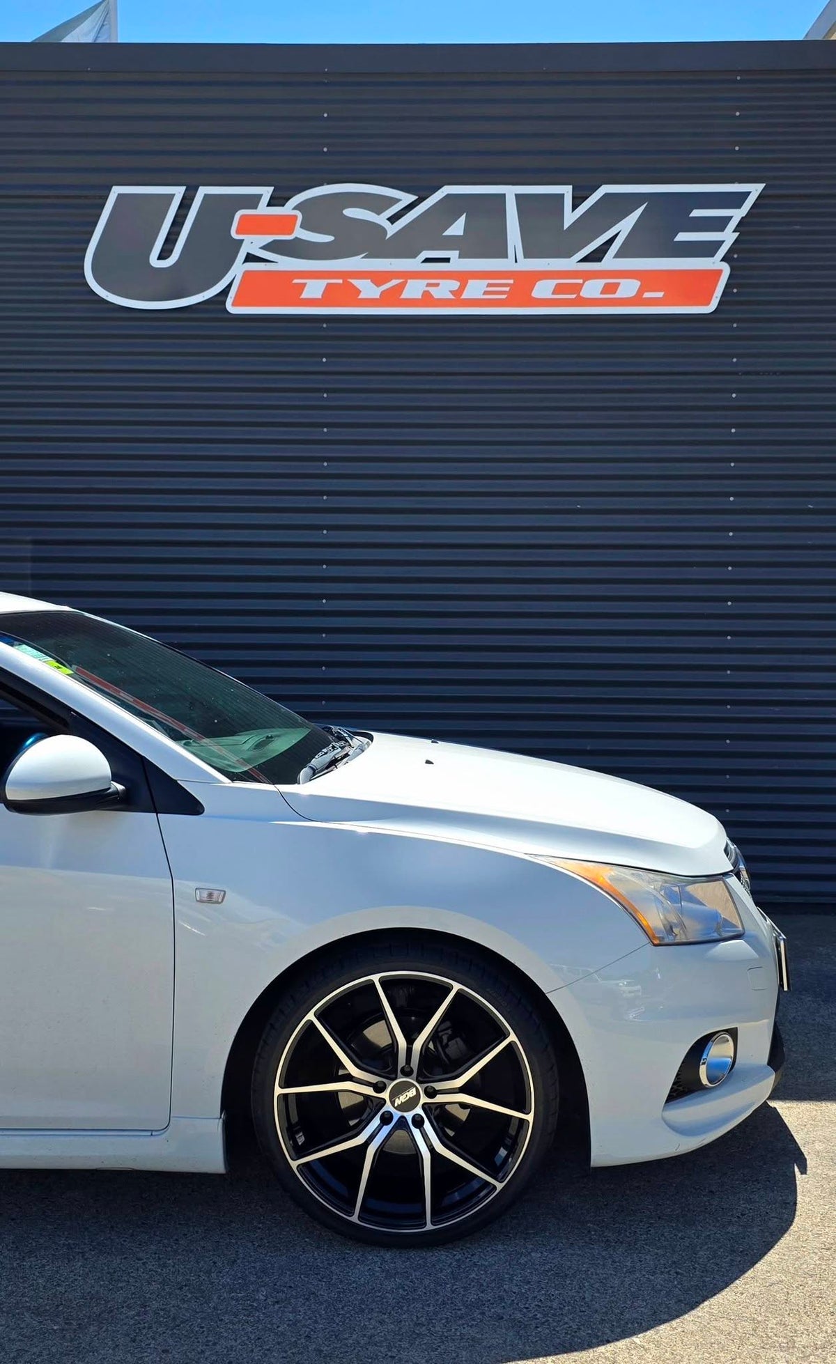 Holden Cruze SRi-Z (2011) on BGW Compton