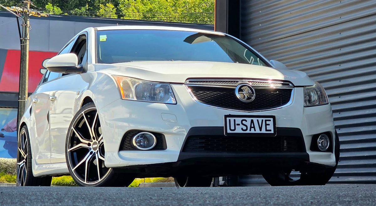 Holden Cruze SRi-Z (2011) on BGW Compton