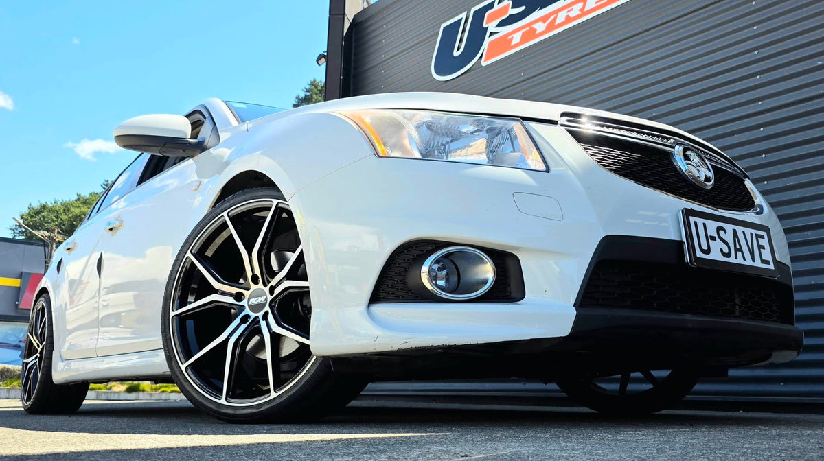 Holden Cruze SRi-Z (2011) on BGW Compton