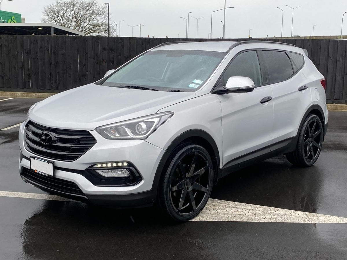 Hyundai Santa Fe (2015) on BGW Mansell