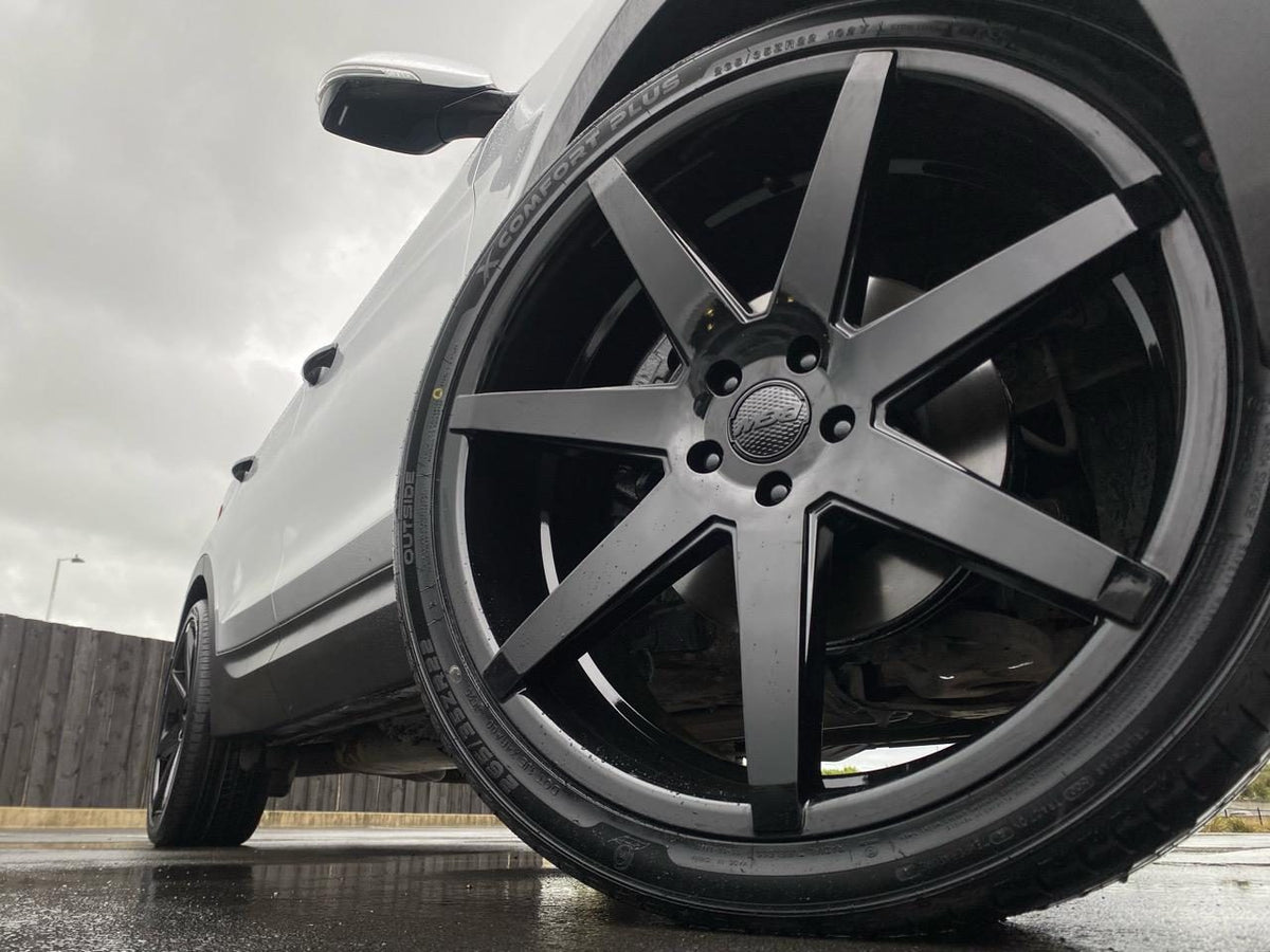 Hyundai Santa Fe (2015) on BGW Mansell