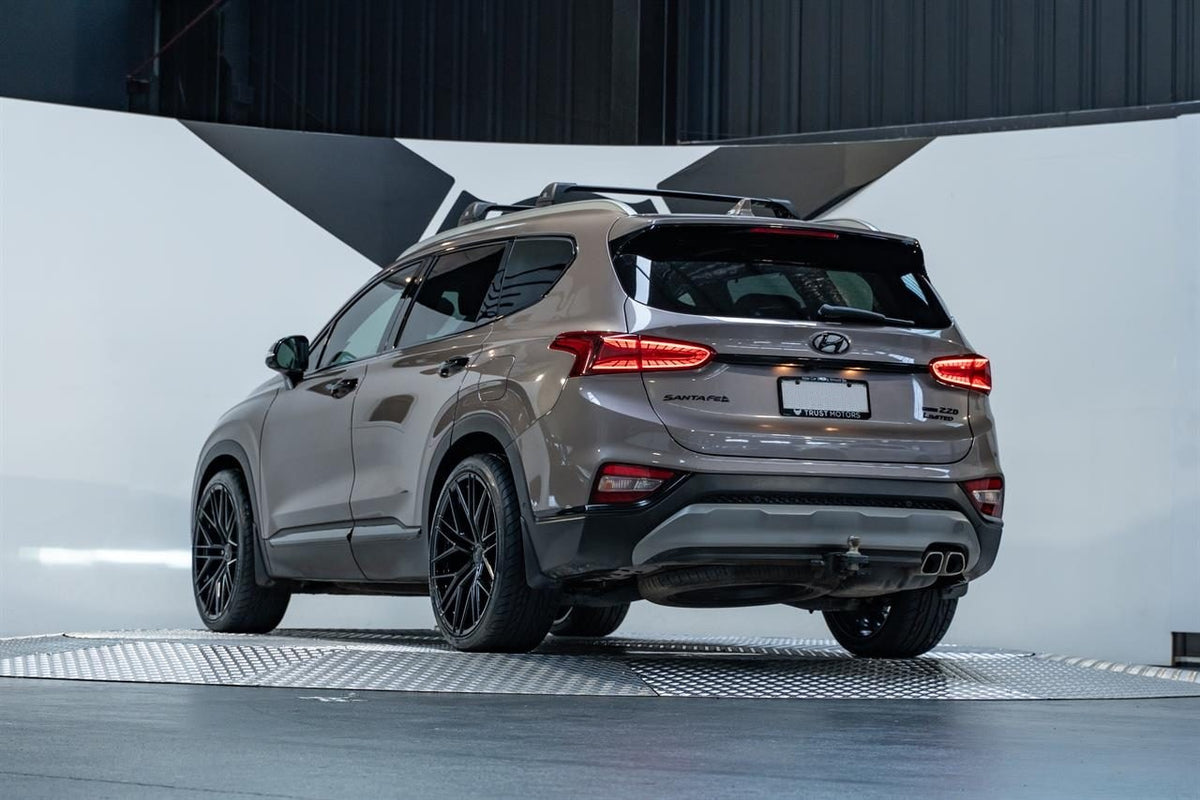 Hyundai Santa Fe (2018) on BGW Prost
