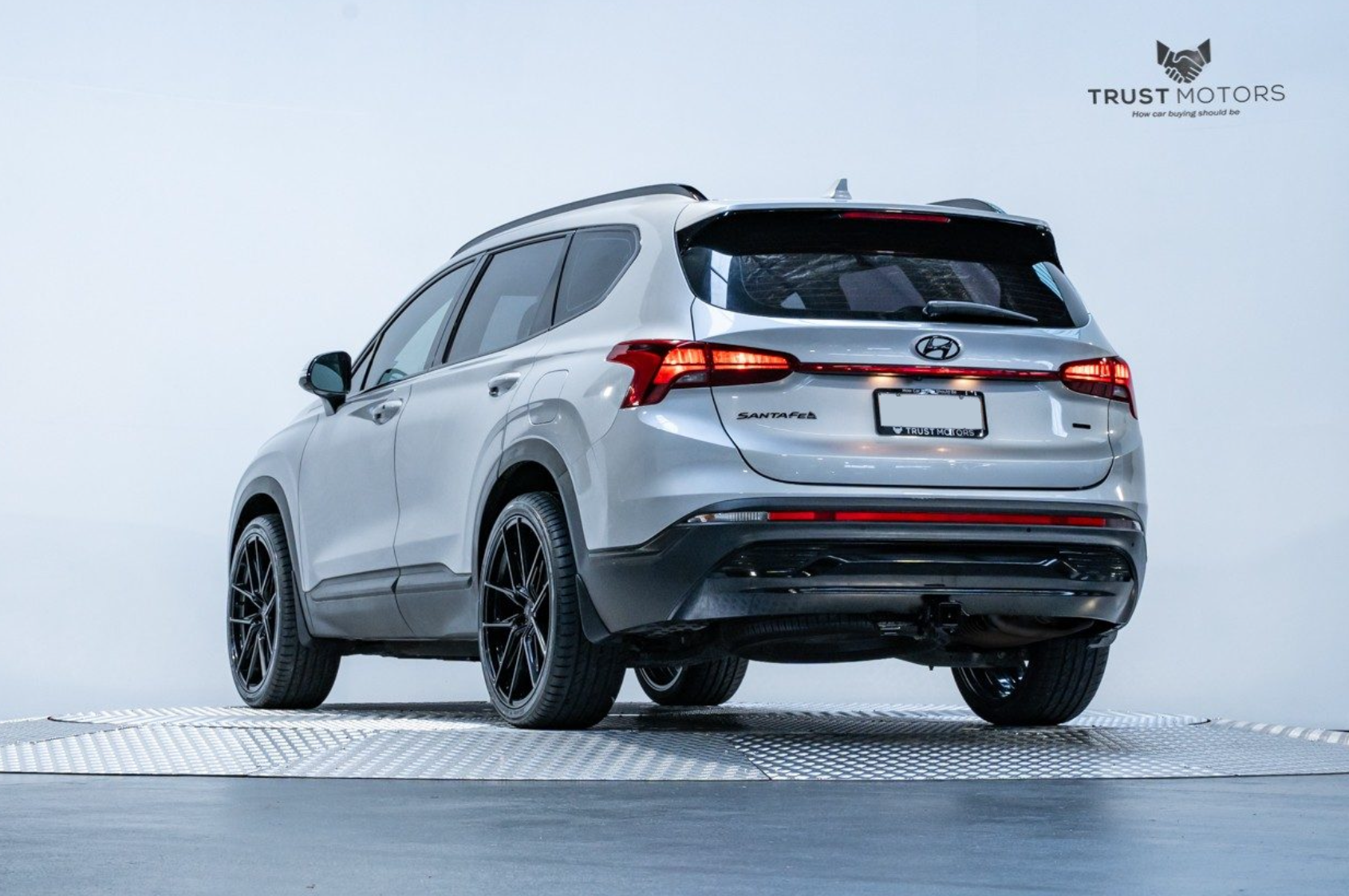 Hyundai Santa Fe (2021) on BGW Toretto
