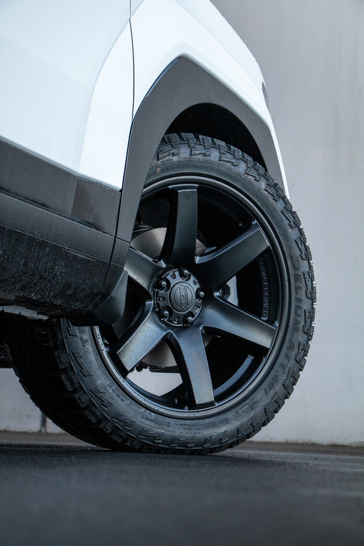 Hyundai Santa Fe (2024) on BGW Beast