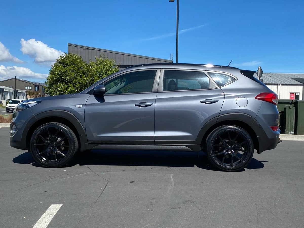 Hyundai Tuscon (2016) on BGW Compton