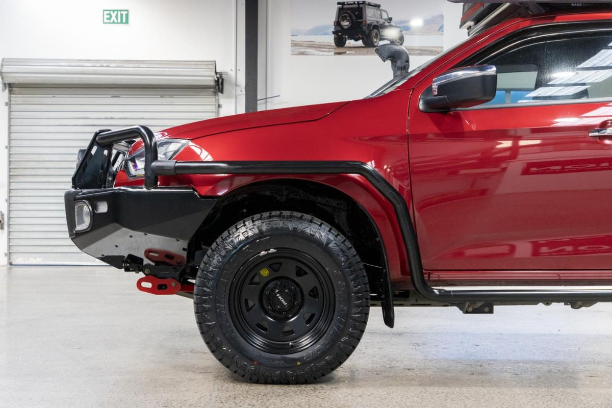 Isuzu D-Max (2021) on ROH Blak Trak