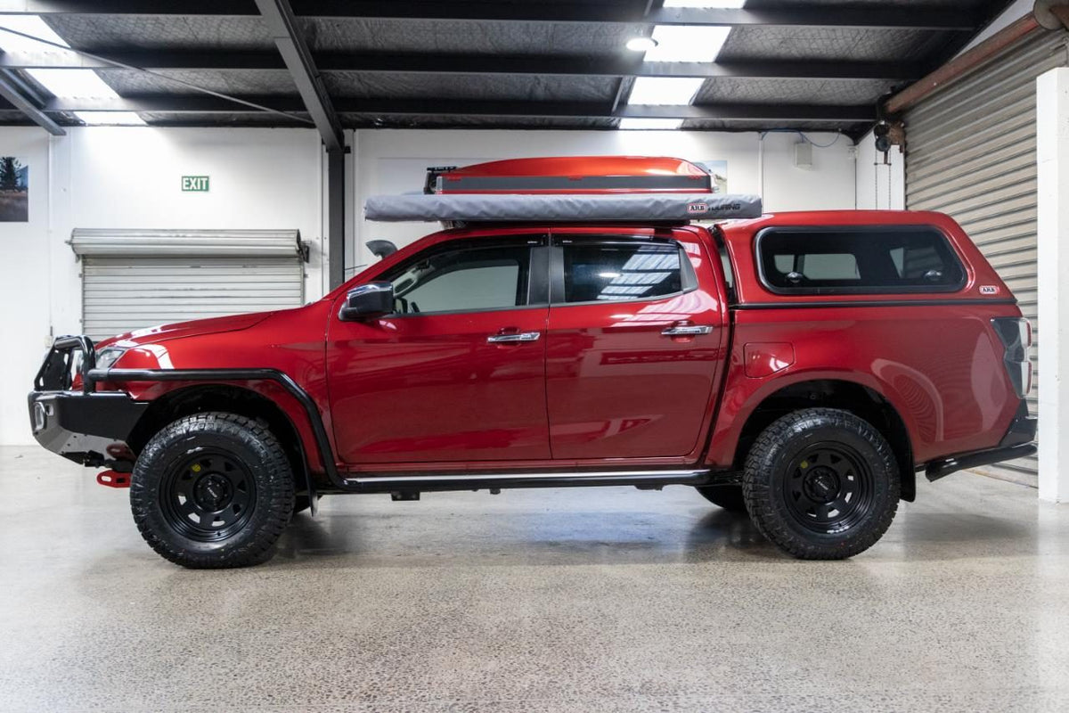 Isuzu D-Max (2021) on ROH Blak Trak