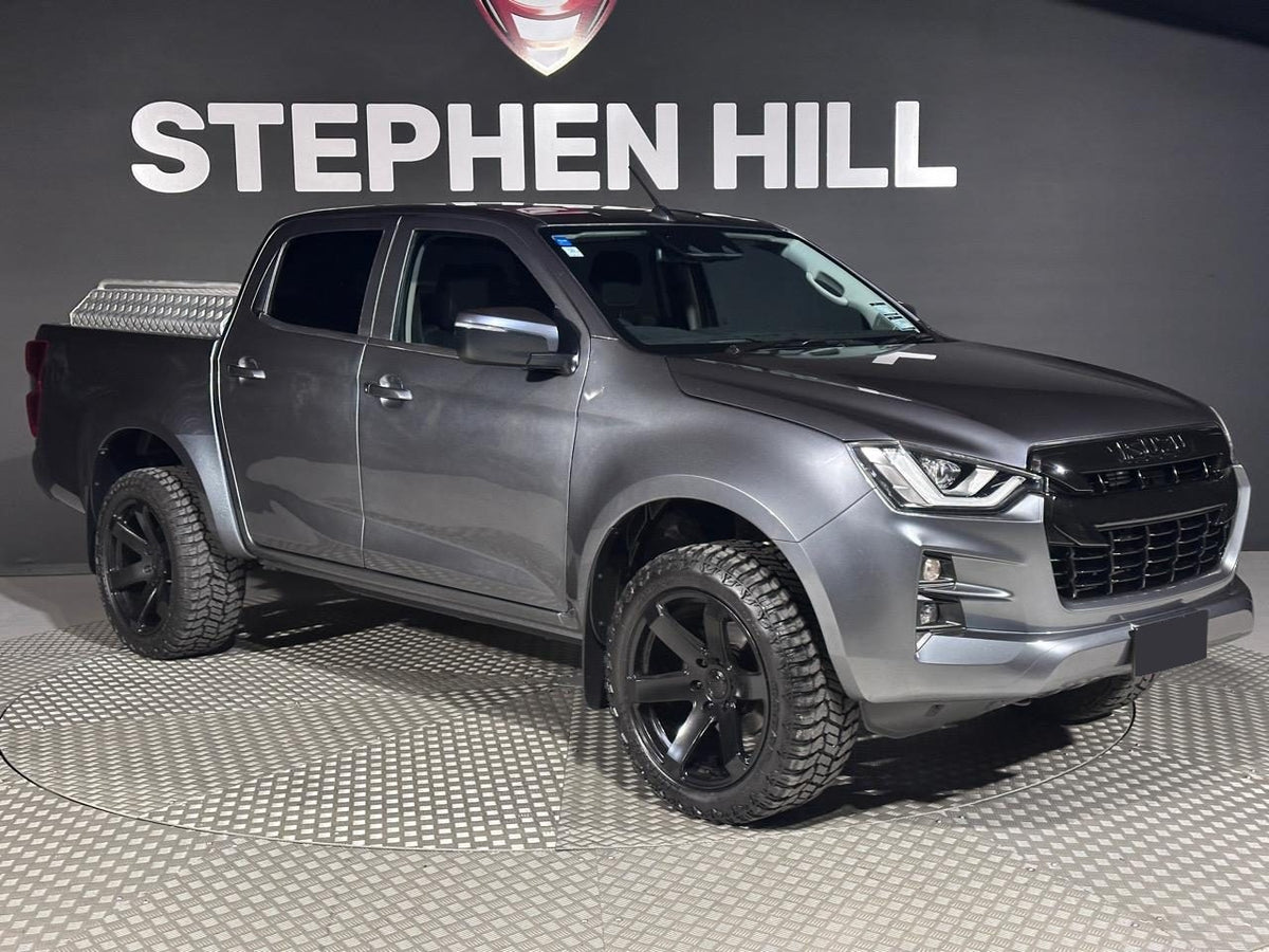 Isuzu D-Max (2022) on Covert RV6