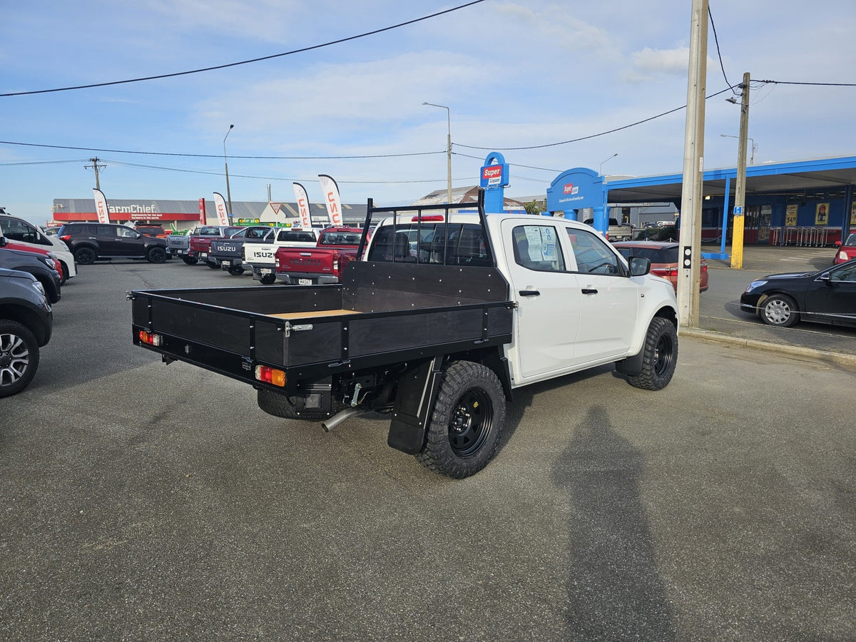 Isuzu D-Max (2024) on ROH Blak Trak