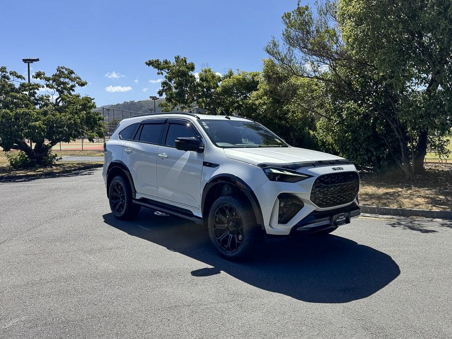 Isuzu MU-X (2026) on BGW Siege