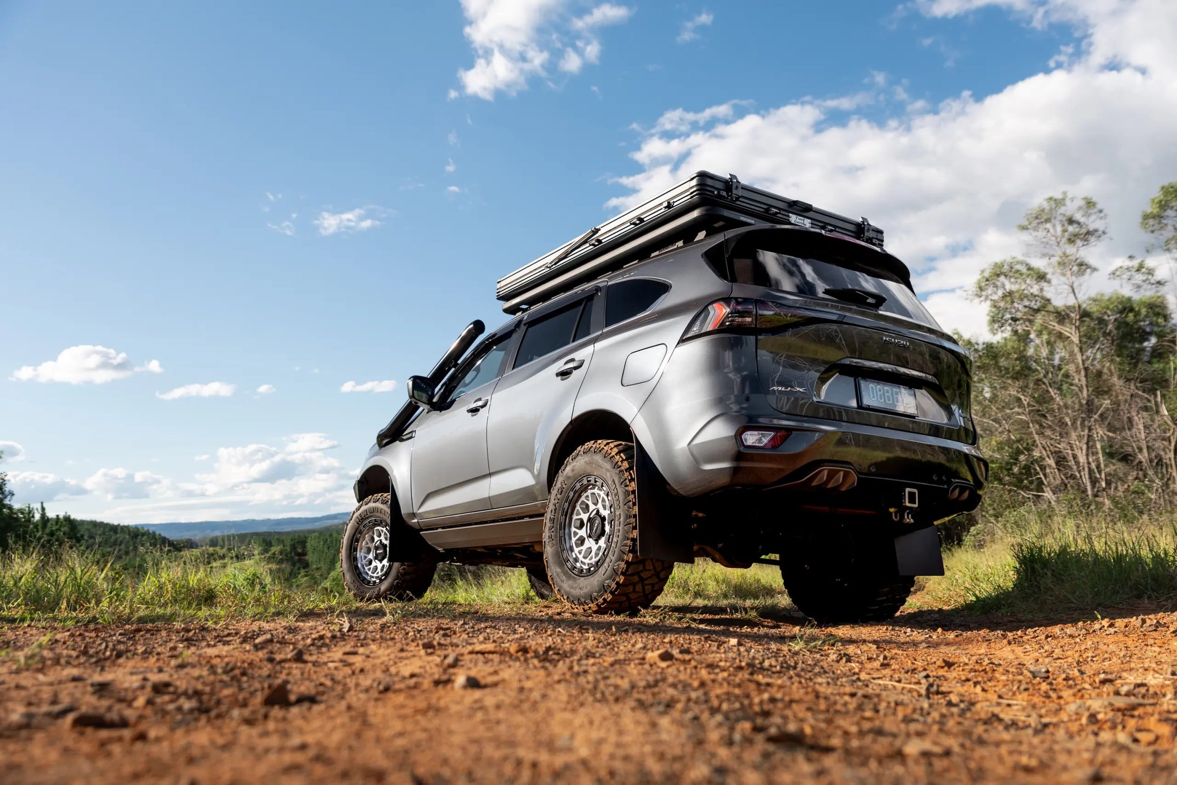 Isuzu MUX (2026) on ROH Atlas