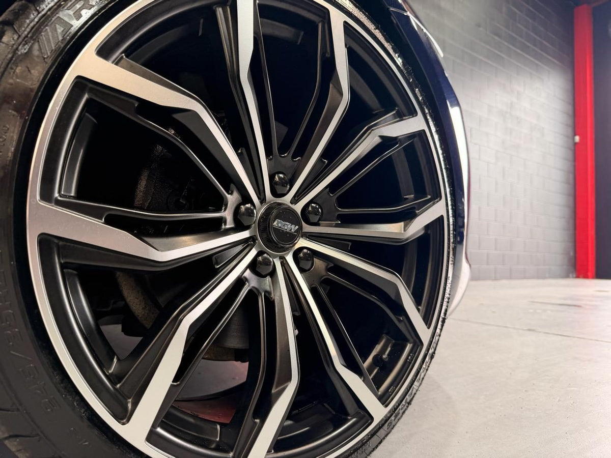 Jaguar XE (2017) on BGW Black Widow