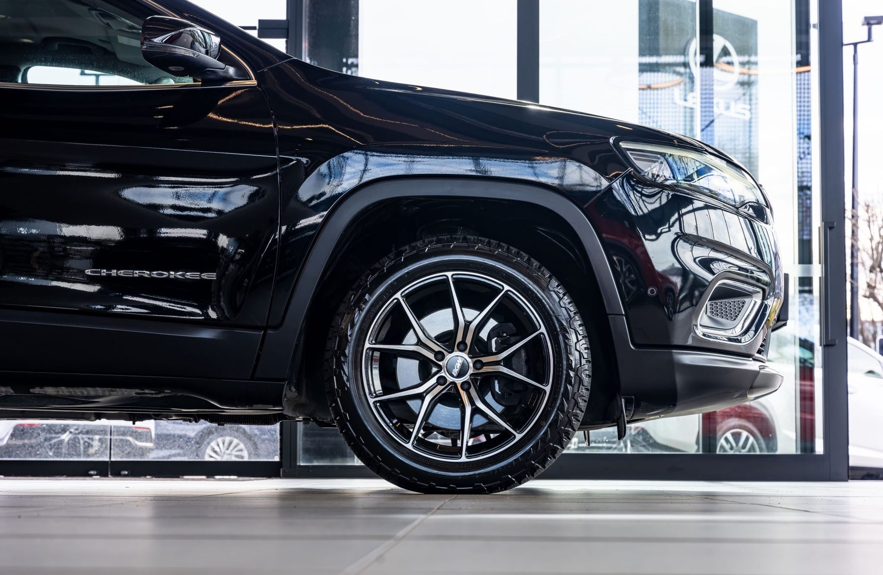 Jeep Cherokee (2021) on BGW Compton