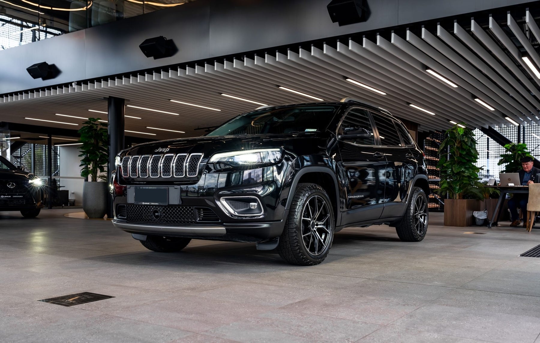 Jeep Cherokee (2021) on BGW Compton