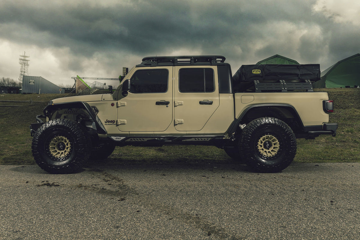 Jeep Gladiator (2022) on Black Rhino Barrage