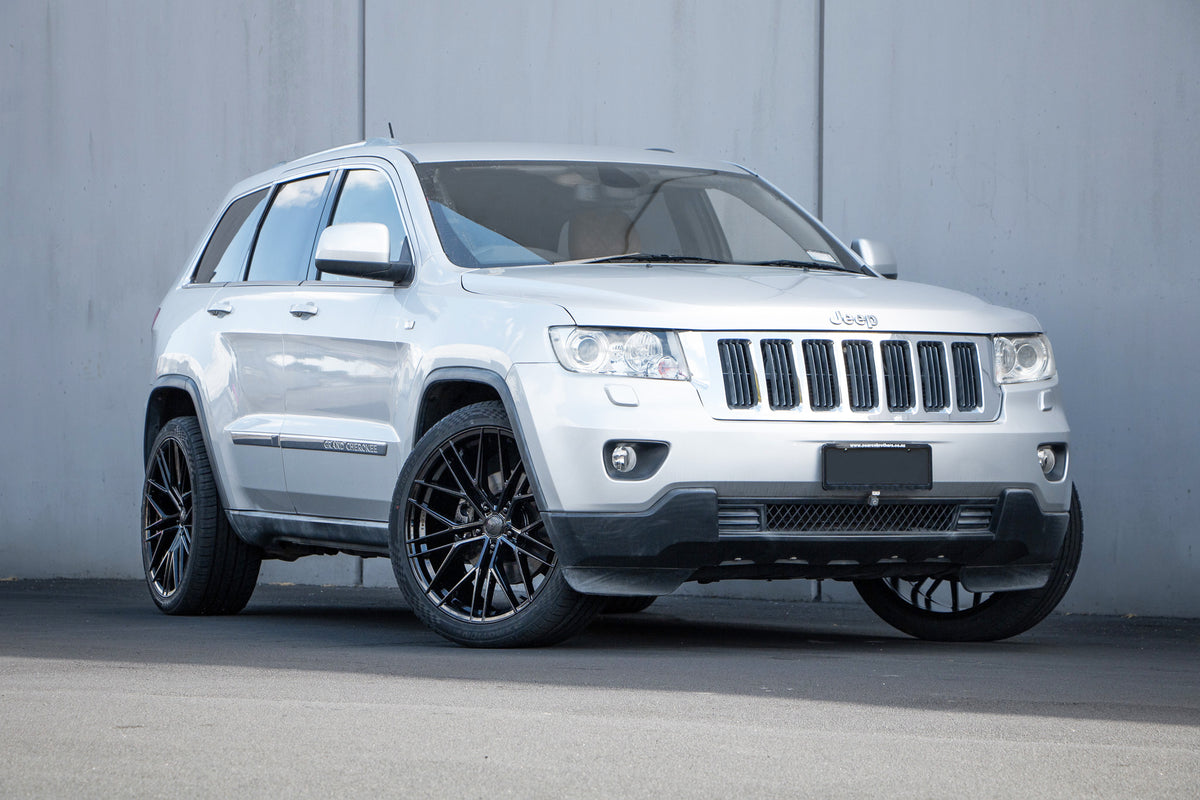 Jeep Grand Cherokee (2017) on BGW Black Widow
