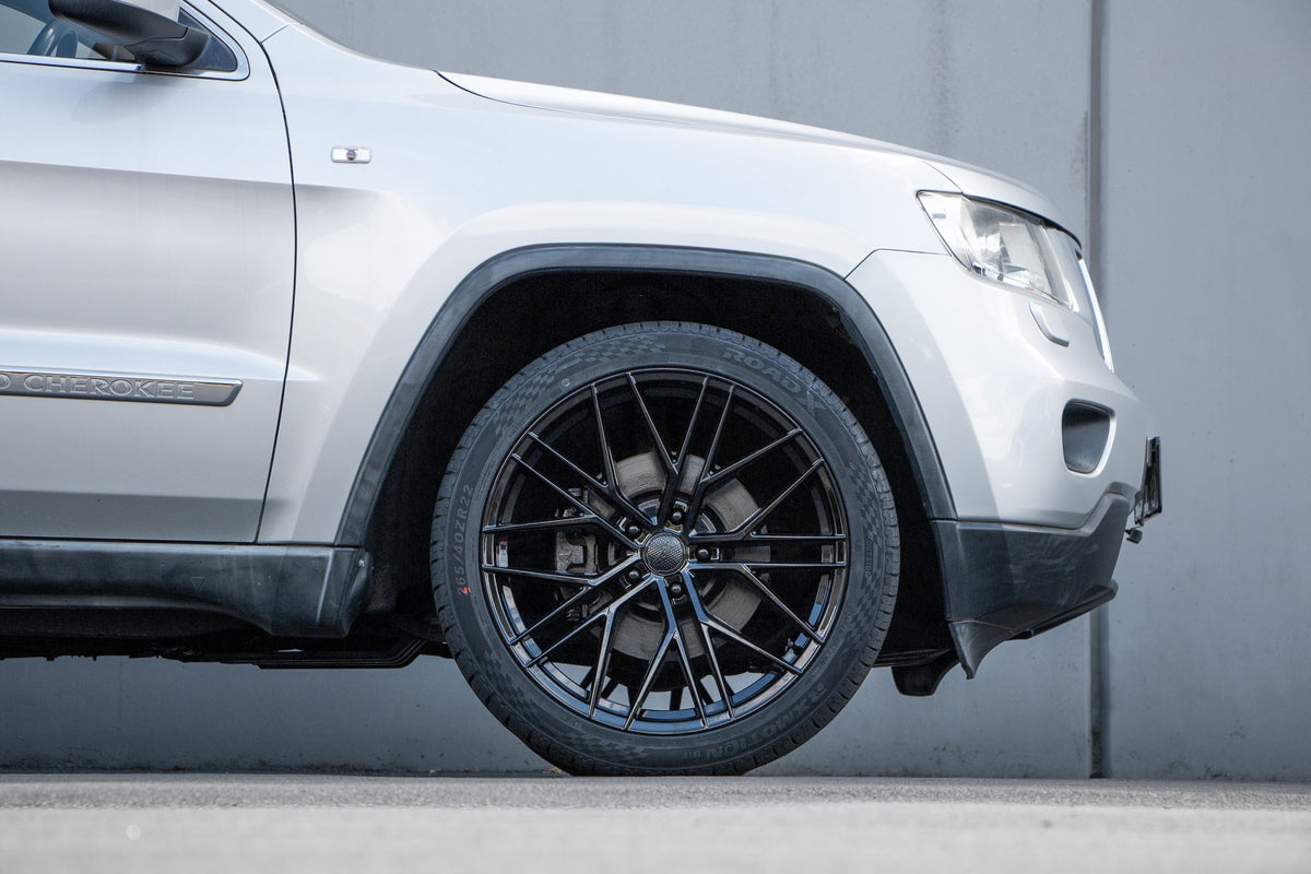Jeep Grand Cherokee (2017) on BGW Black Widow