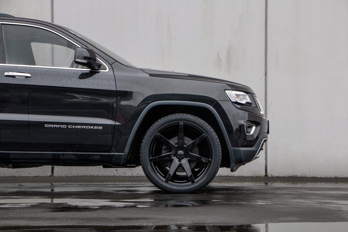 Jeep Grand Cherokee (2015) on BGW Mansell