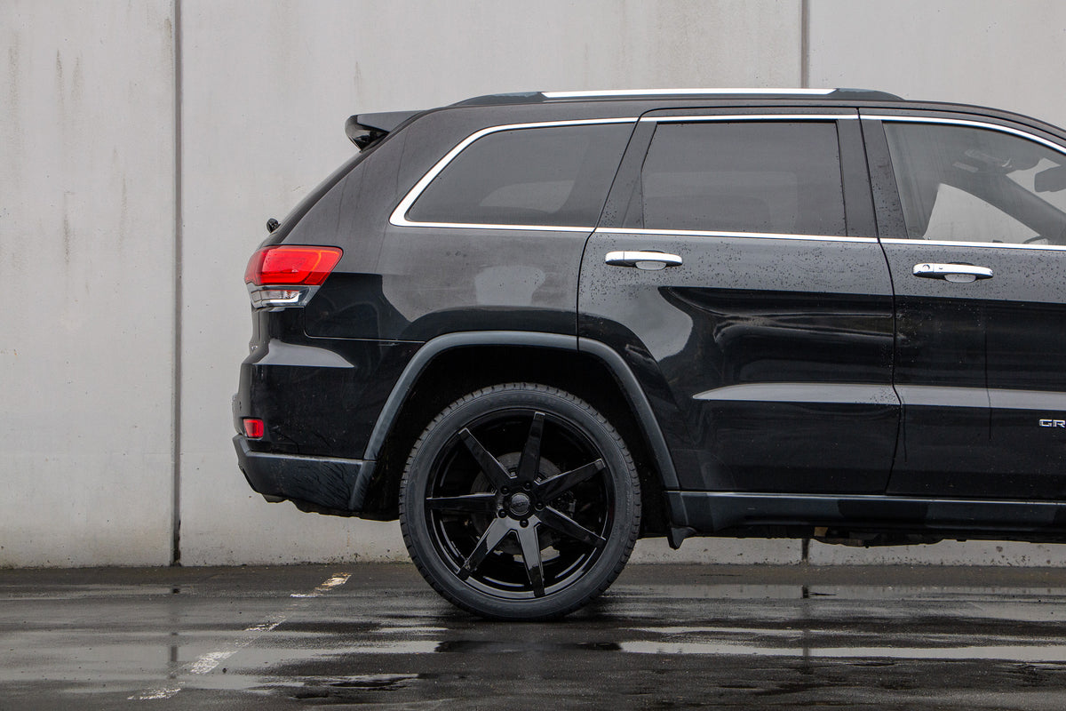 Jeep Grand Cherokee (2015) on BGW Mansell